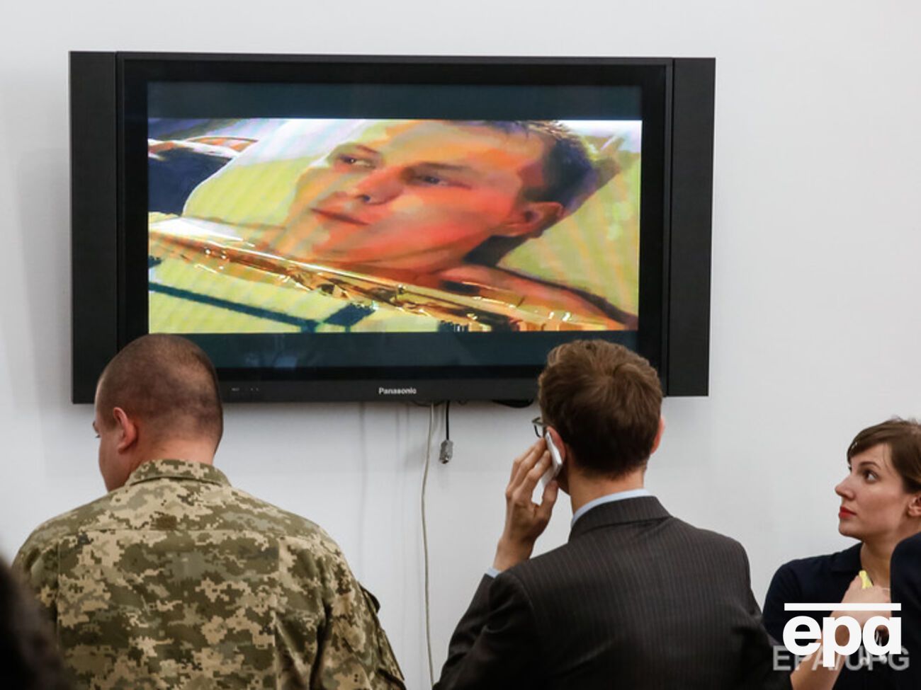 Контактная группа не обсуждала судьбу арестованных российских военных