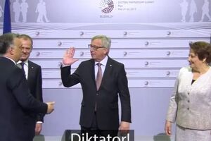 Президент Еврокомиссии Юнкер назвал премьер-министра Венгрии Орбана диктатором и дал тому пощечину. Видео