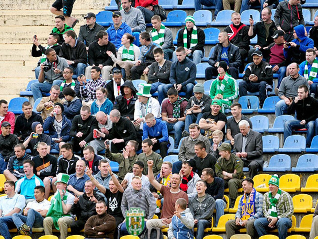 Военнослужащие из Украины и США, которые сейчас проходят совместные учения Fearless Guardian-2015 на Яворивском полигоне, посетят матч "Карпаты" &ndash; "Динамо"