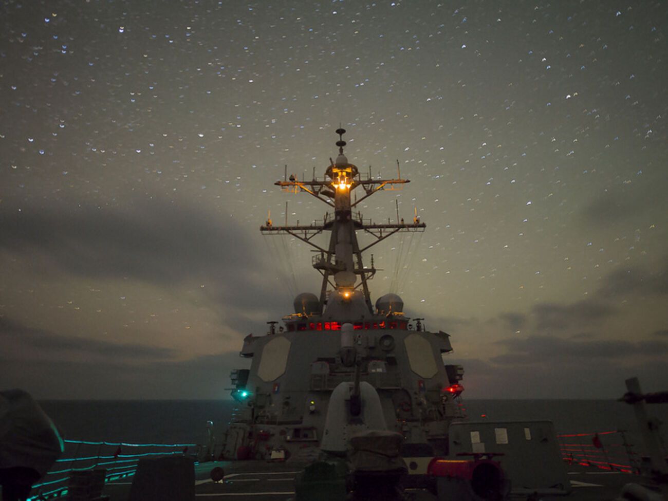 Эсминец Ross вошел в Черное море