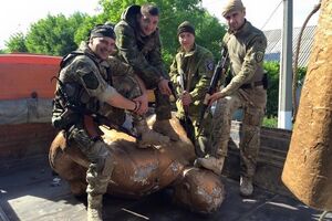 В Курахово демонтировали памятник Ленину