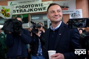 Дуда минимально опередил Коморовского в первом туре