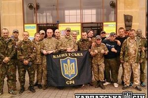 "Азов" увеличился на 30 человек