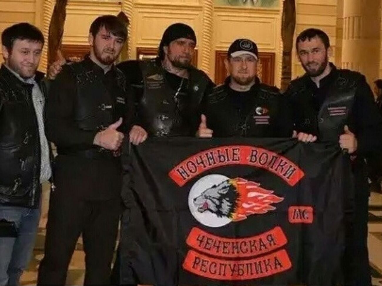 Кадыров присоединился к "Ночным волкам", известным пропутинской позицией