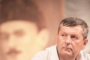 Чийгоза подозревают в организации и участии в массовых беспорядках под стенами крымского парламента 26 февраля 2014 года, в ходе которых погибли два человека