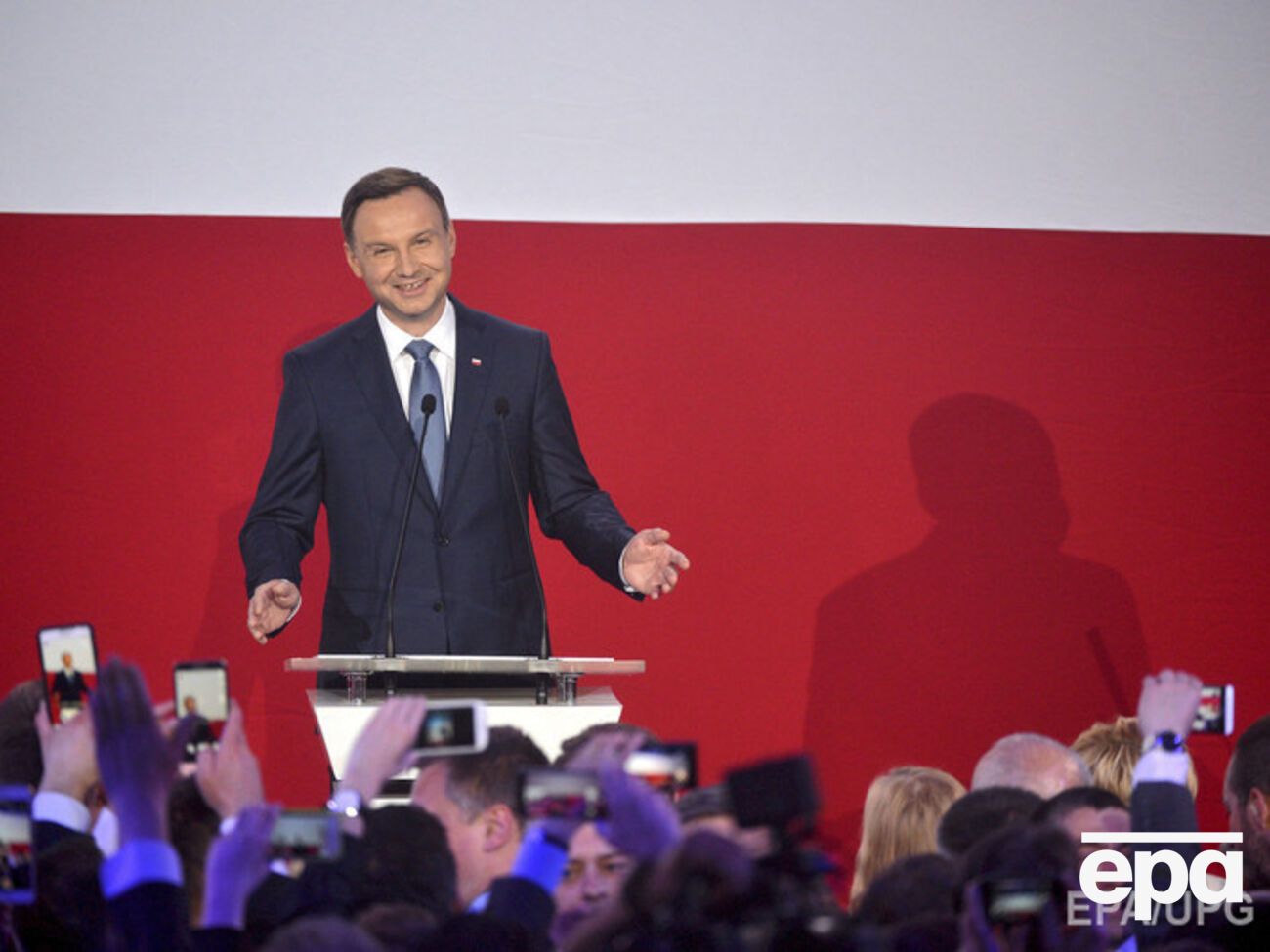 Дуда поблагодарил Коморовского за конкуренцию