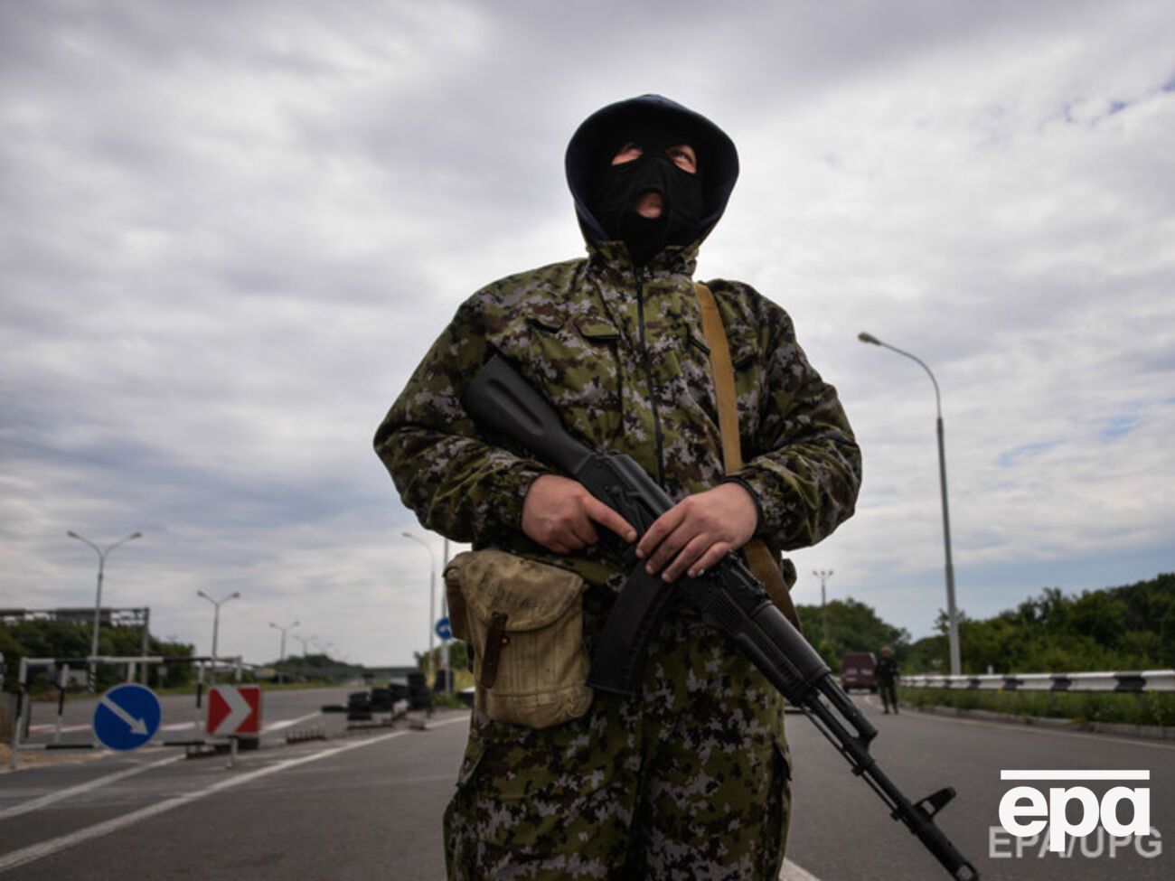 Эксперты фиксируют перемещение техники боевиков