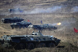Россия проводит очередные военные учения