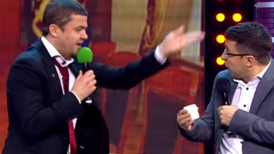 Коломойский – Порошенко: Петя, ты принципиальный? Тогда продай "Рошен". "95-й квартал" снял новое видео