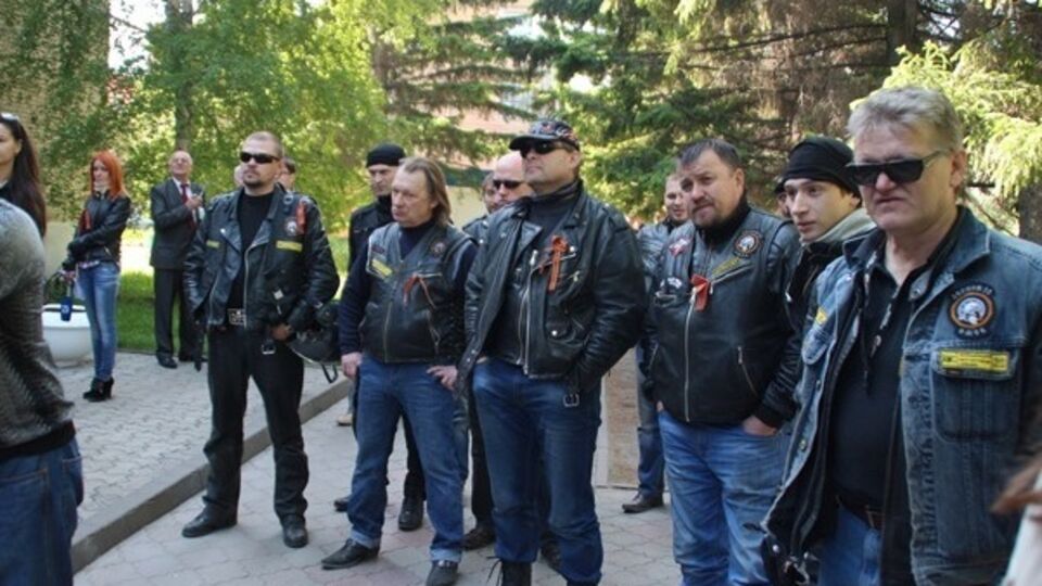 СМИ: Омские байкеры выступили "против искажения истории"