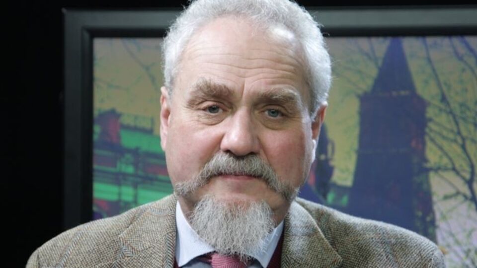 Зубов считает, что Порошенко хочет со всеми найти общий язык, но у него не всегда получается