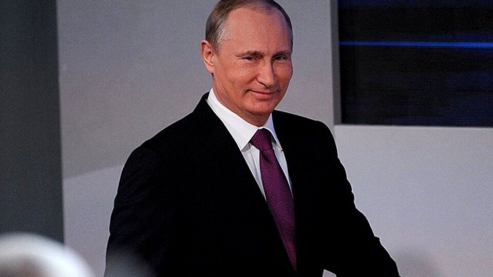 "До 1861 года 85% населения России были крепостными, а по сути – рабами, а когда к власти пришел Сталин, на его фоне даже крепостничество оказалось более гуманным, чем советское рабство"