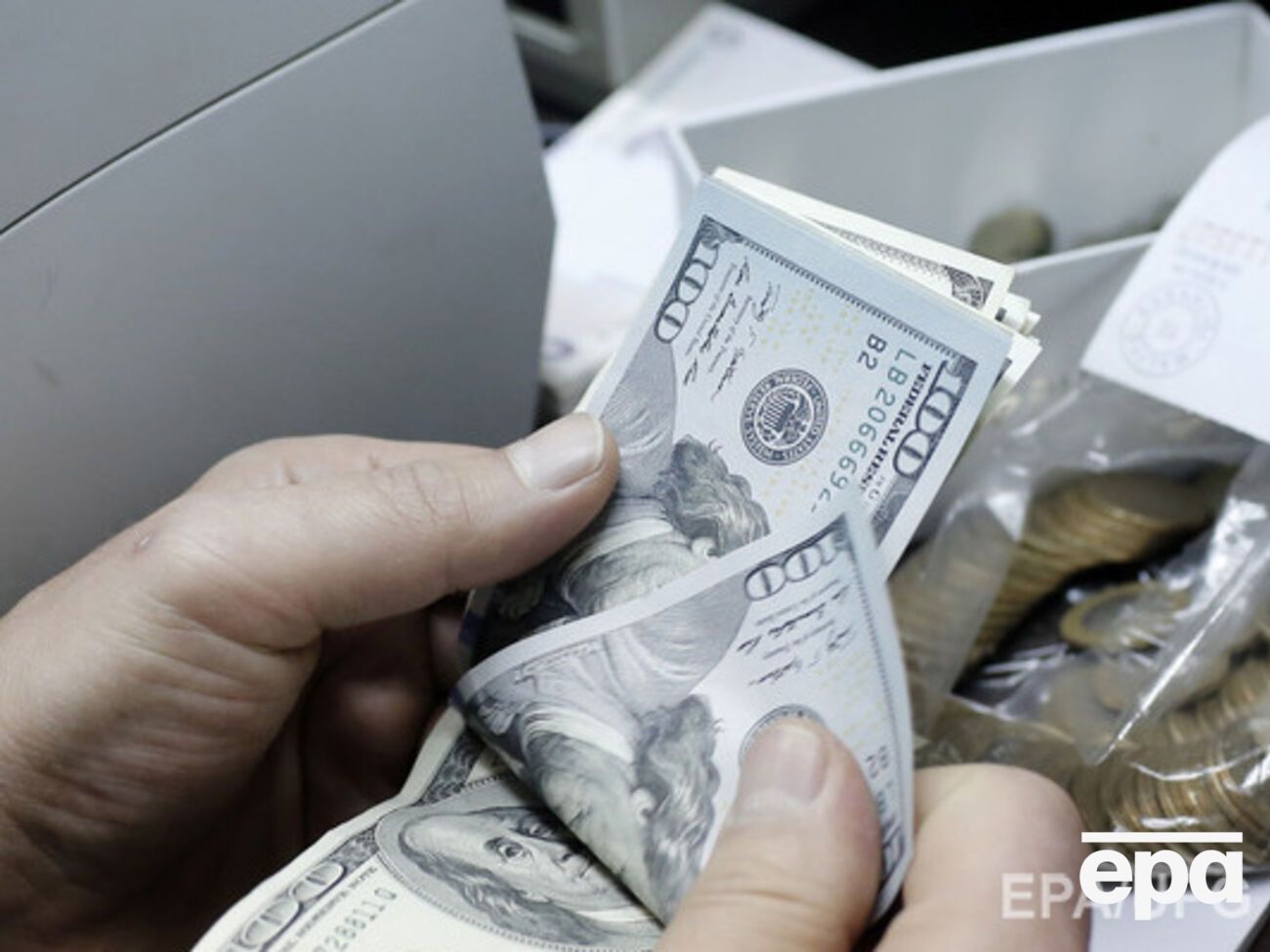 Курс валют на 27 мая