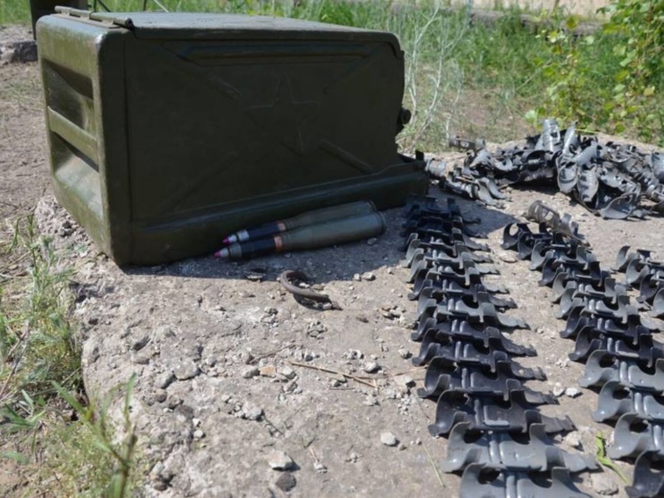 Боевики продолжают обстрелы