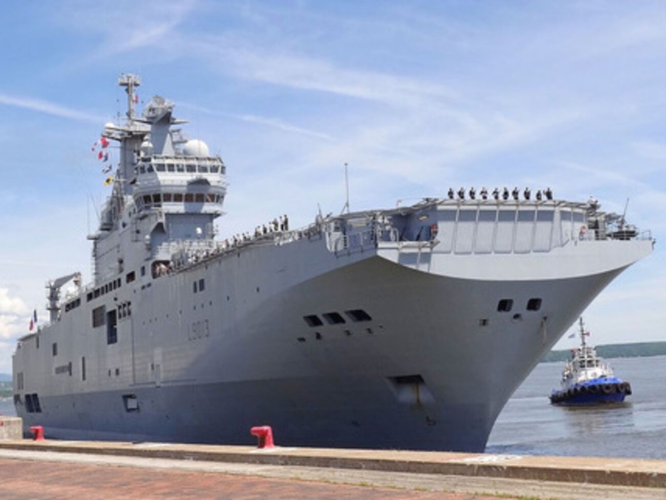 Российский чиновник получил выговор за сообщение об отказе РФ от "Мистралей"