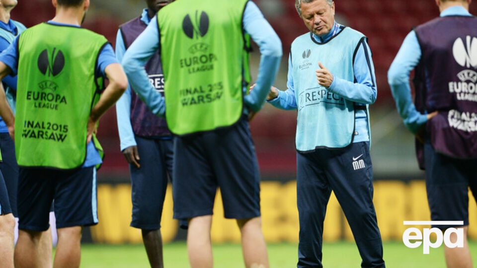 Тренировка "Днепра" на варшавском стадионе "Народовый" за день до матча