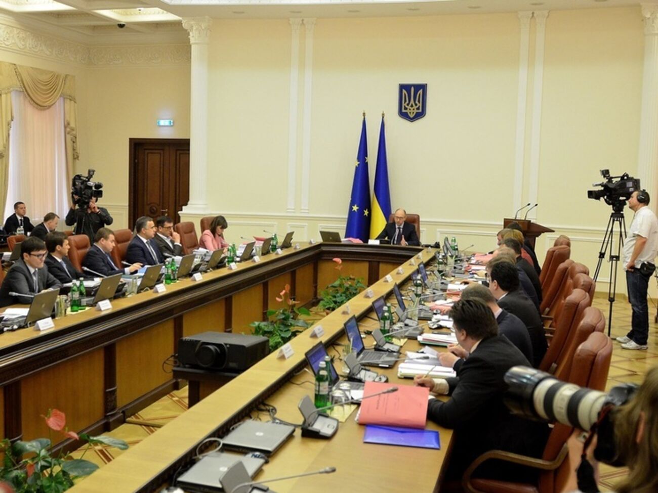 Арсений Яценюк призвал штрафовать облгазы за неустановку счетчиков