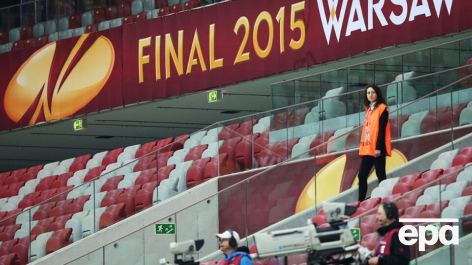 Матч начнется в 21.45, прямую трансляцию будет вести телеканал "2+2"