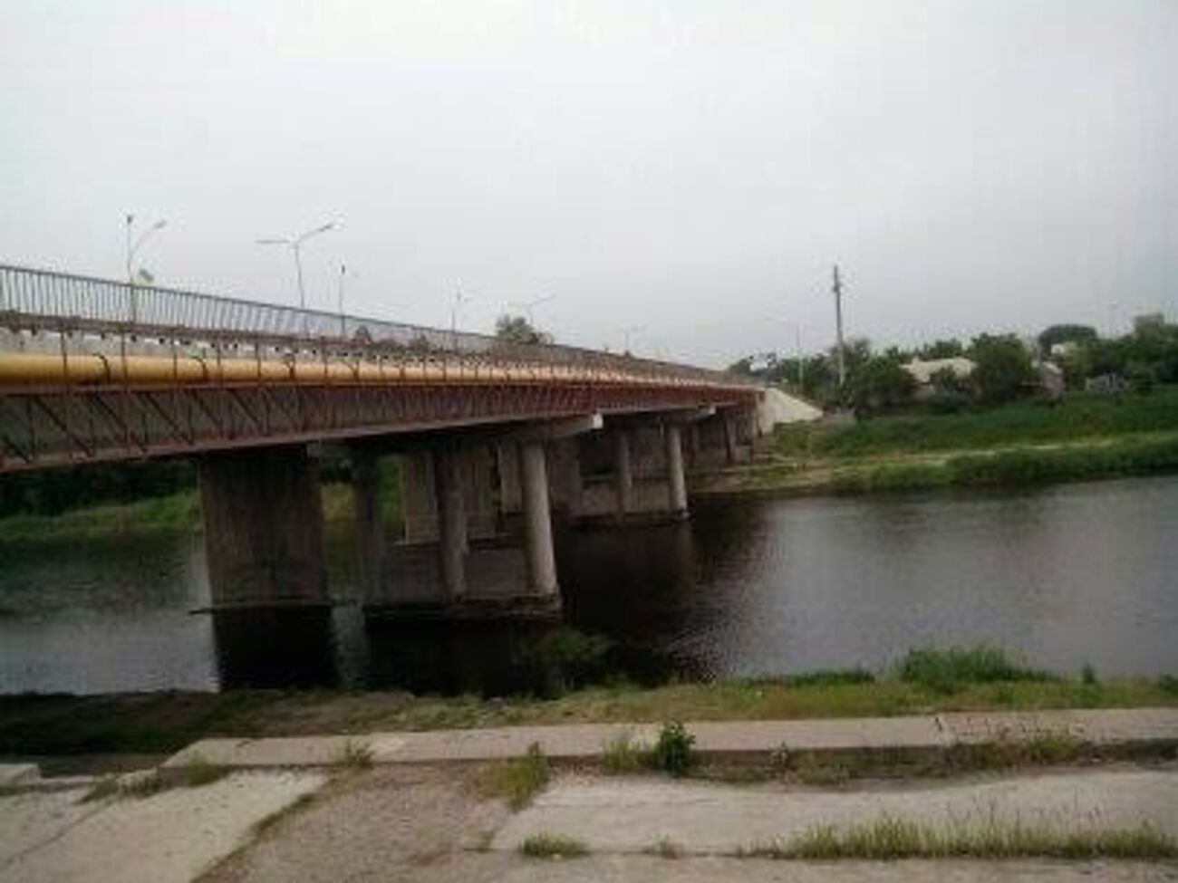 Мост, который пытались подорвать злоумышленники