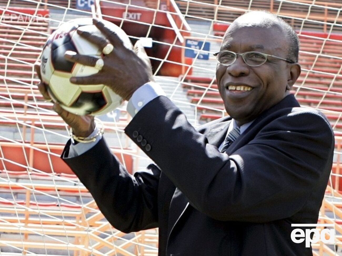 Джек Уорнер заявил о своей невиновности