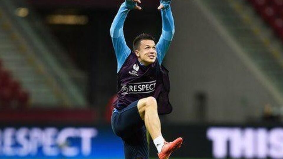 Соцсети: "14 октября --- день основания ФК "Севилья" и день основания Украинской Повстанческой Армии. Совпадение? Не думаю"