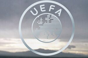 В УЕФА считают нецелесообразным проведение конгресса ФИФА после скандала