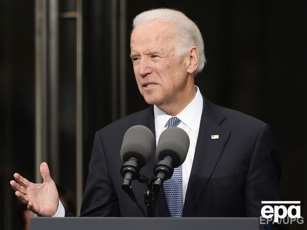 Байден заявил, что вопрос о поставках оружия Украине нужно обсуждать