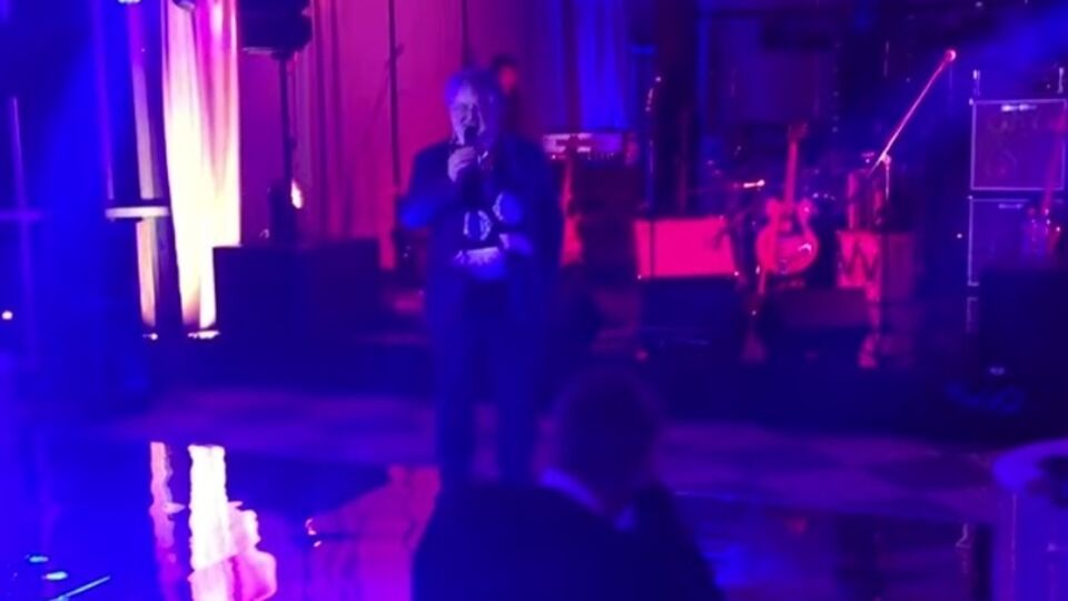 Игорь Коломойский поздравил футболистов "Днепра" с финалом Лиги Европы в одном из клубов Варшавы