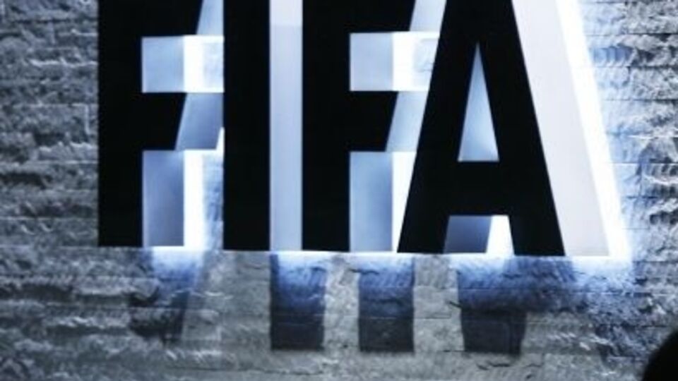Сегодня будут выбирать нового главу Международной федерации футбола
