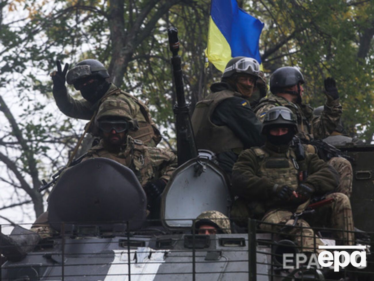 Шестеро военных получили ранения