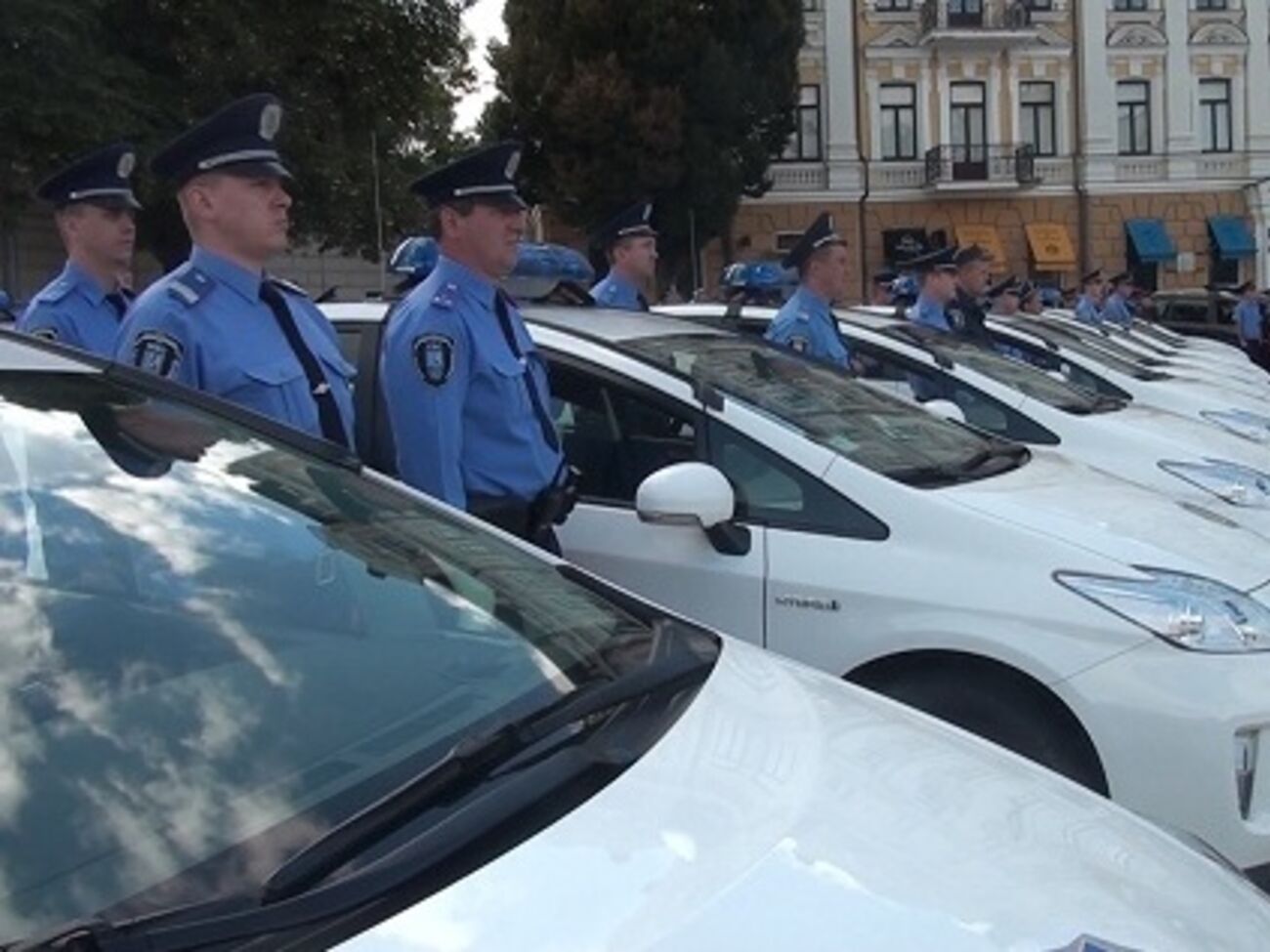 Киевские милиционеры готовятся охранять столицу на праздники