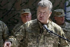 Порошенко назвал главарей боевиков бомжами и тунеядцами