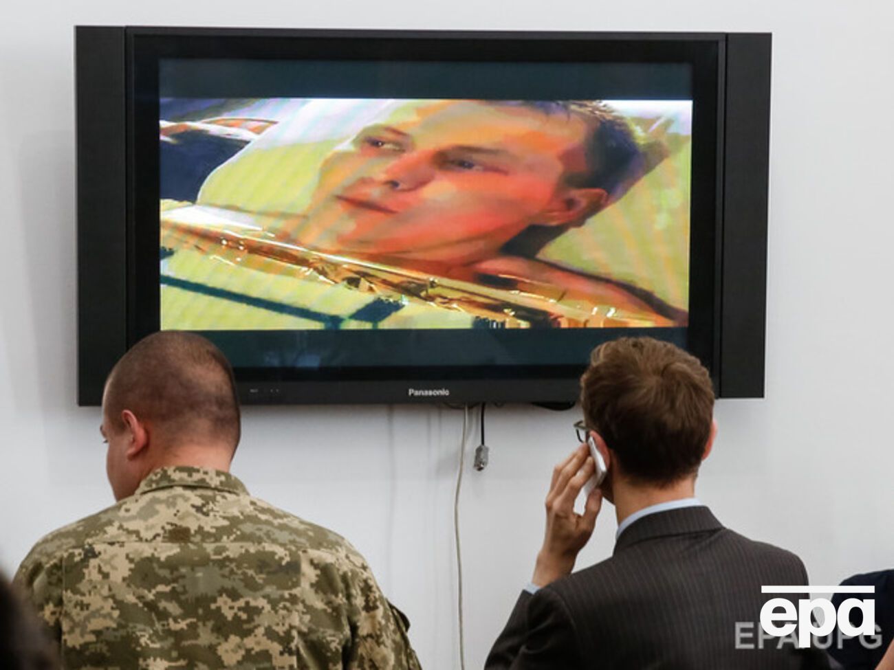 Источник в российском МИД заявил, что консул не мог назвать задержанных военных наемниками