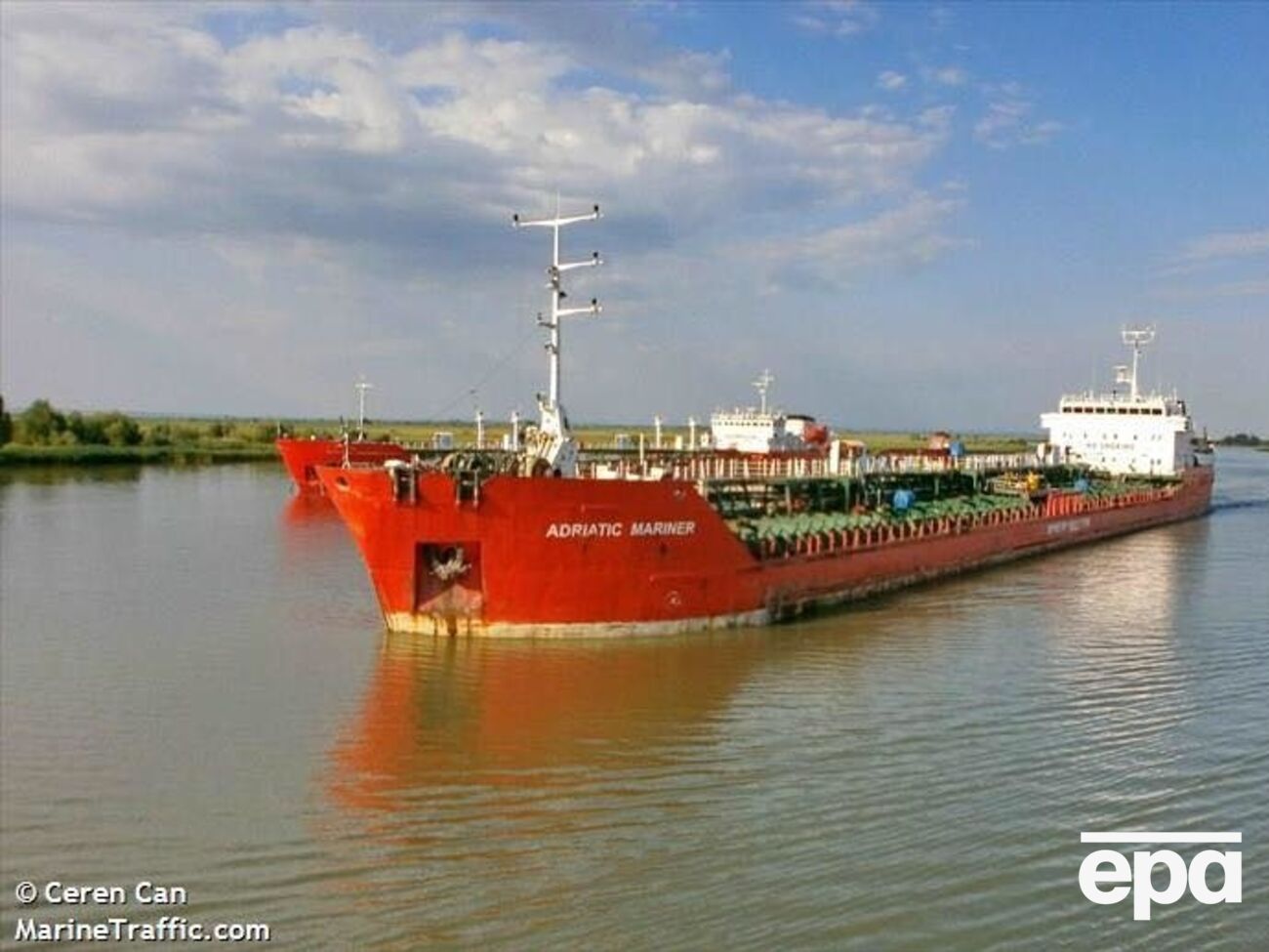 Танкер Adriatik Mariner&nbsp;ночью снялся с рейда в Измаиле и находится в румынских территориальных водах