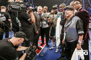 Мейвезер победил решением судей