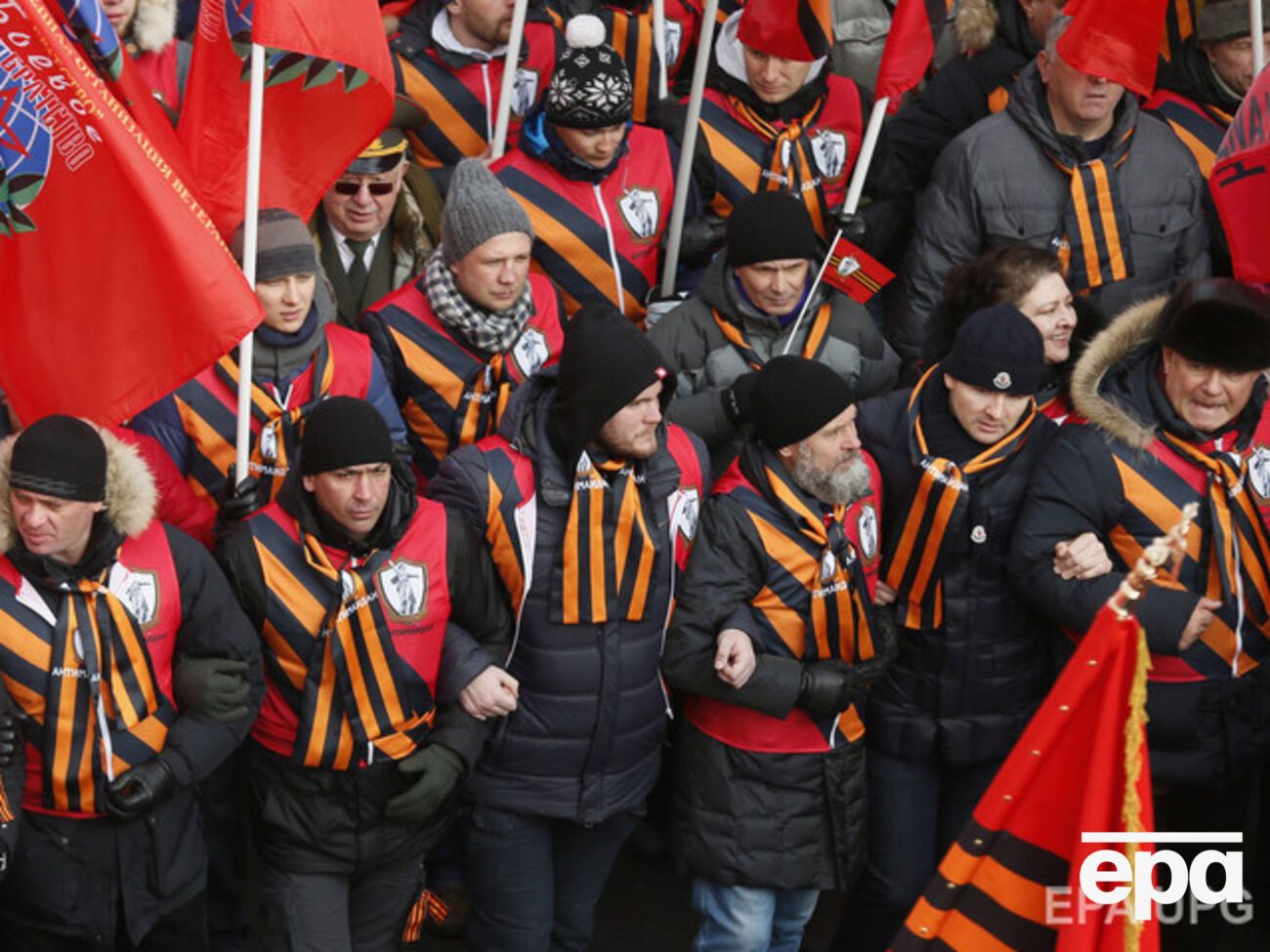 Латынина:&nbsp;Мы должны выбирать: мы будем праздновать победу во Второй мировой или в черно-оранжевой?