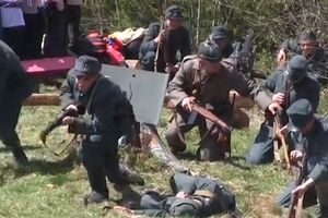 Панихида и вече также состоялись у могил сечевых стрельцов