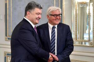 Порошенко поговорил со Штайнмайером