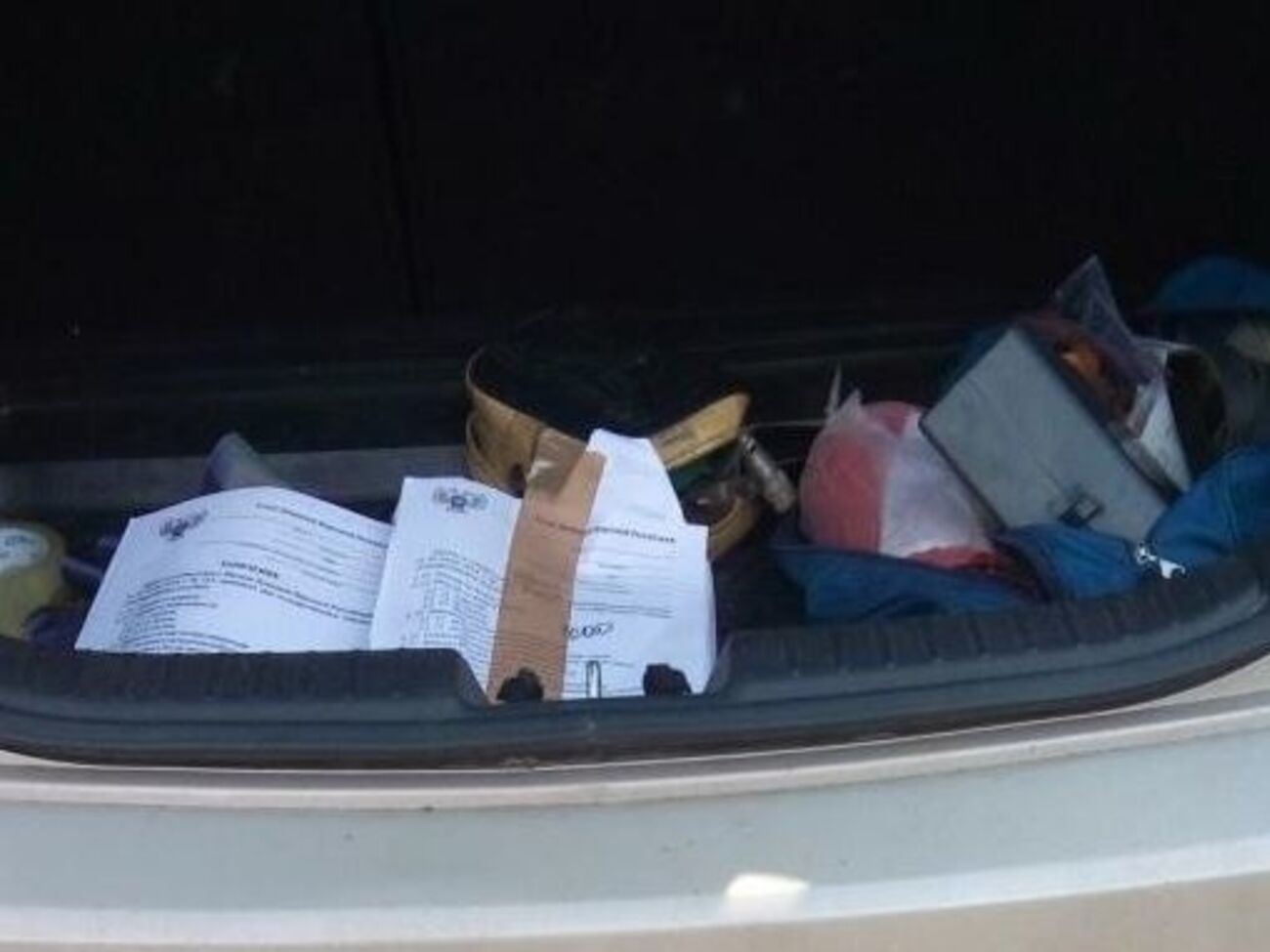 Мужчина вез&nbsp;бланки заявлений для получения пенсий