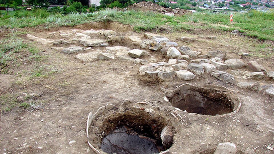 В Восточной Грузии нашли остатки винного погреба, которому более двух тысяч лет