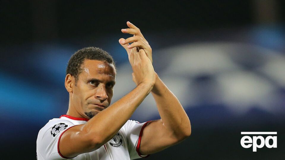 Рио Фердинанд завершил карьеру