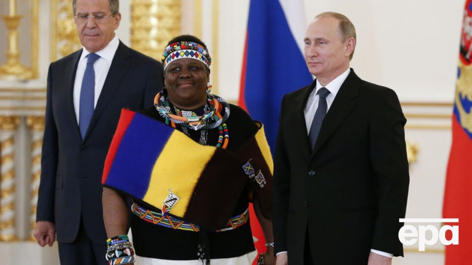 Путину совершенно не интересны проблемы российской науки, считает Латынина