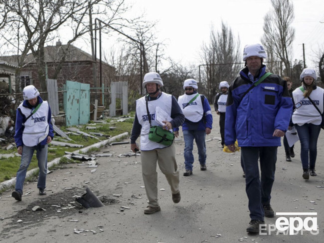 На блокпосту возле Макеевки наблюдатели ОБСЕ видели вооруженного автоматом ребенка