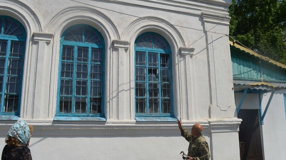 Последствия обстрела боевиками храма