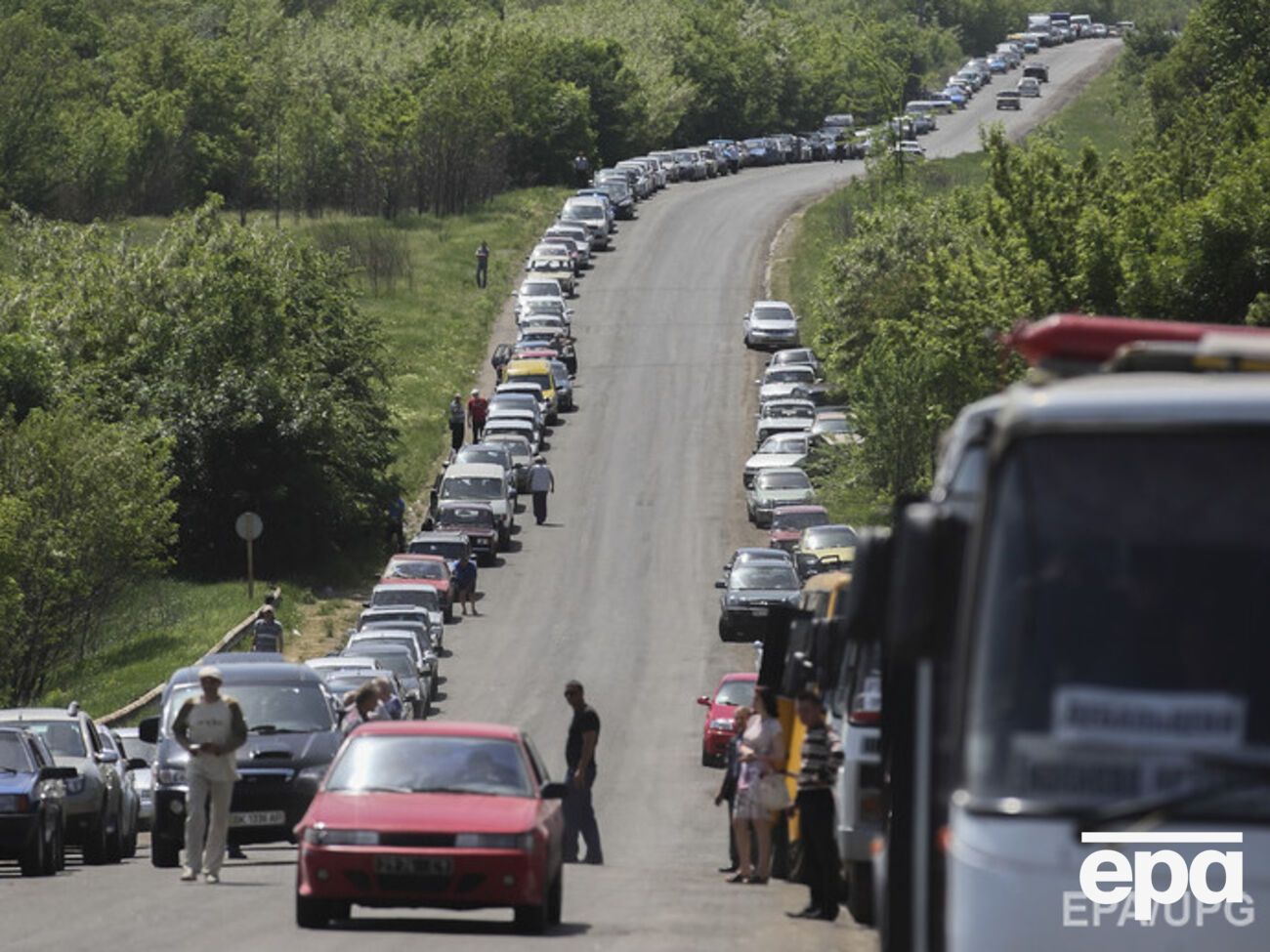 Дейдей:&nbsp;Поток машин на дорогах не стихает. А по посадкам пытаются прорываться мелкие контрабандисты