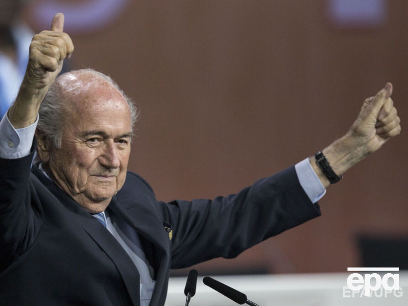 Создание WFA, по мнению Ламбсдорфа, положит конец ФИФА Йозефа Блаттера