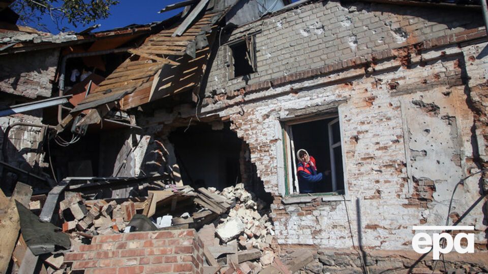 В результате обстрела Песок ранен местный житель