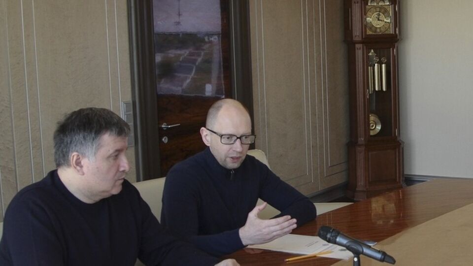Арсений Яценюк провел оперативное совещание с силовиками