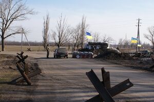 Пограничники задержали в зоне АТО 13 грузовиков и два поезда с контрабандным грузом