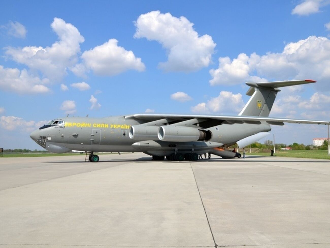 О сломанном ИЛ-76, который находится в Индии, Шкиряк говорить не захотел